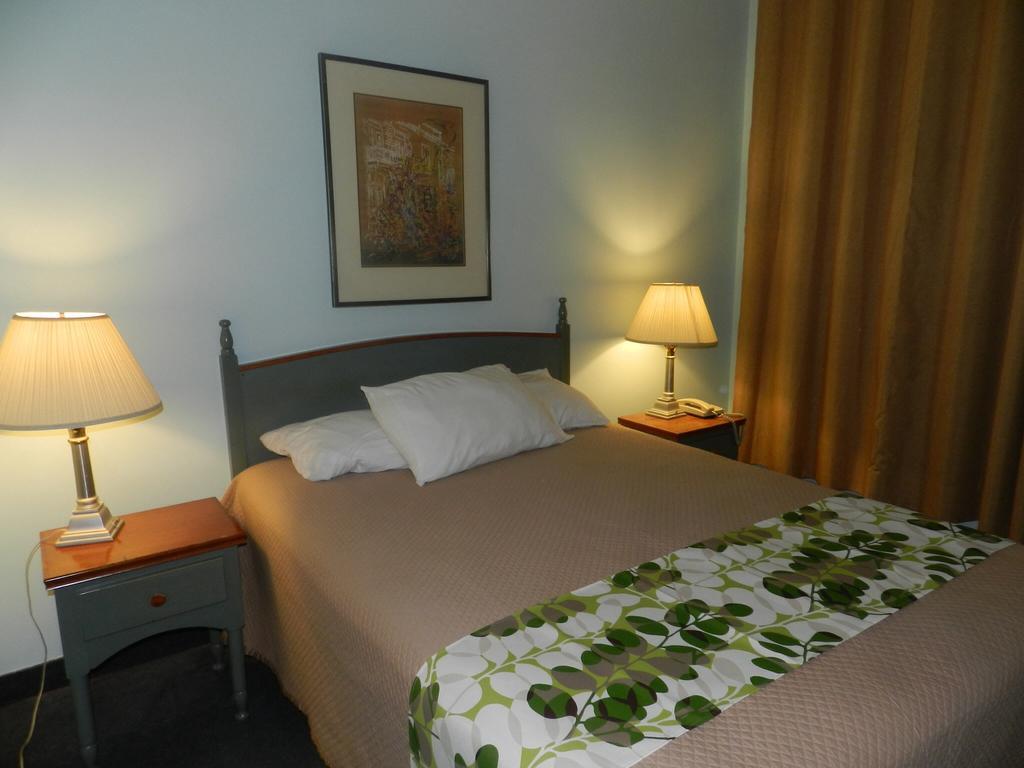 L'Auberge De L'Aeroport Inn Дорваль Номер фото
