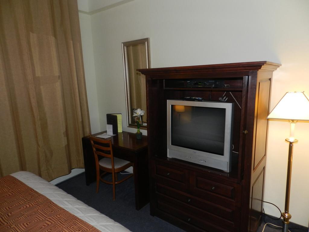 L'Auberge De L'Aeroport Inn Дорваль Номер фото