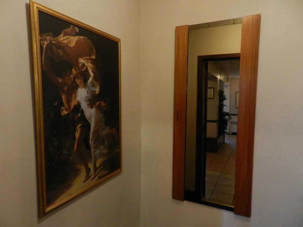 L'Auberge De L'Aeroport Inn Дорваль Экстерьер фото